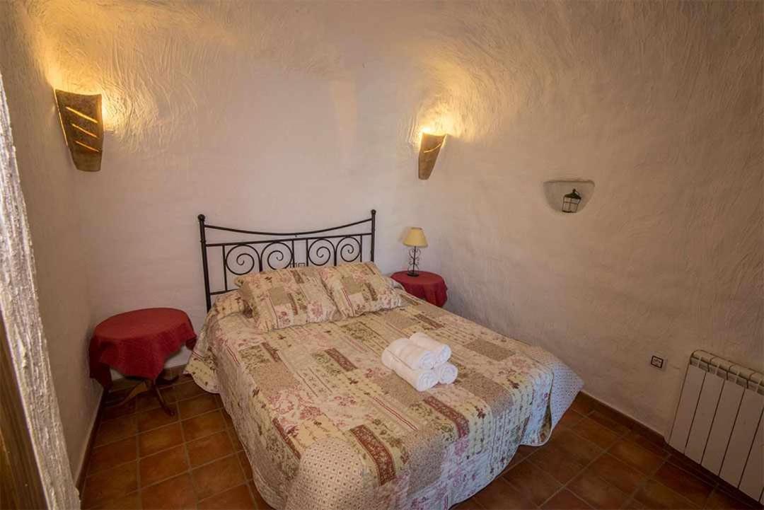 Casas Cueva El Mirador De Galera Guest House Exterior photo